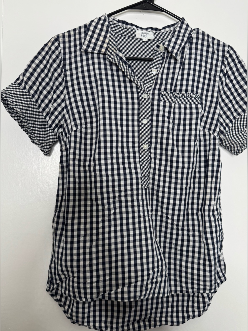 crown & ivy Navy and White Gingham Short-Sleeve Button Shirt size small